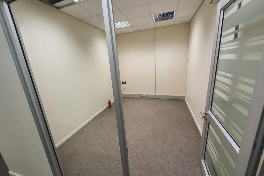 To Let commercial Property for Rent in Newton Park Eastern Cape